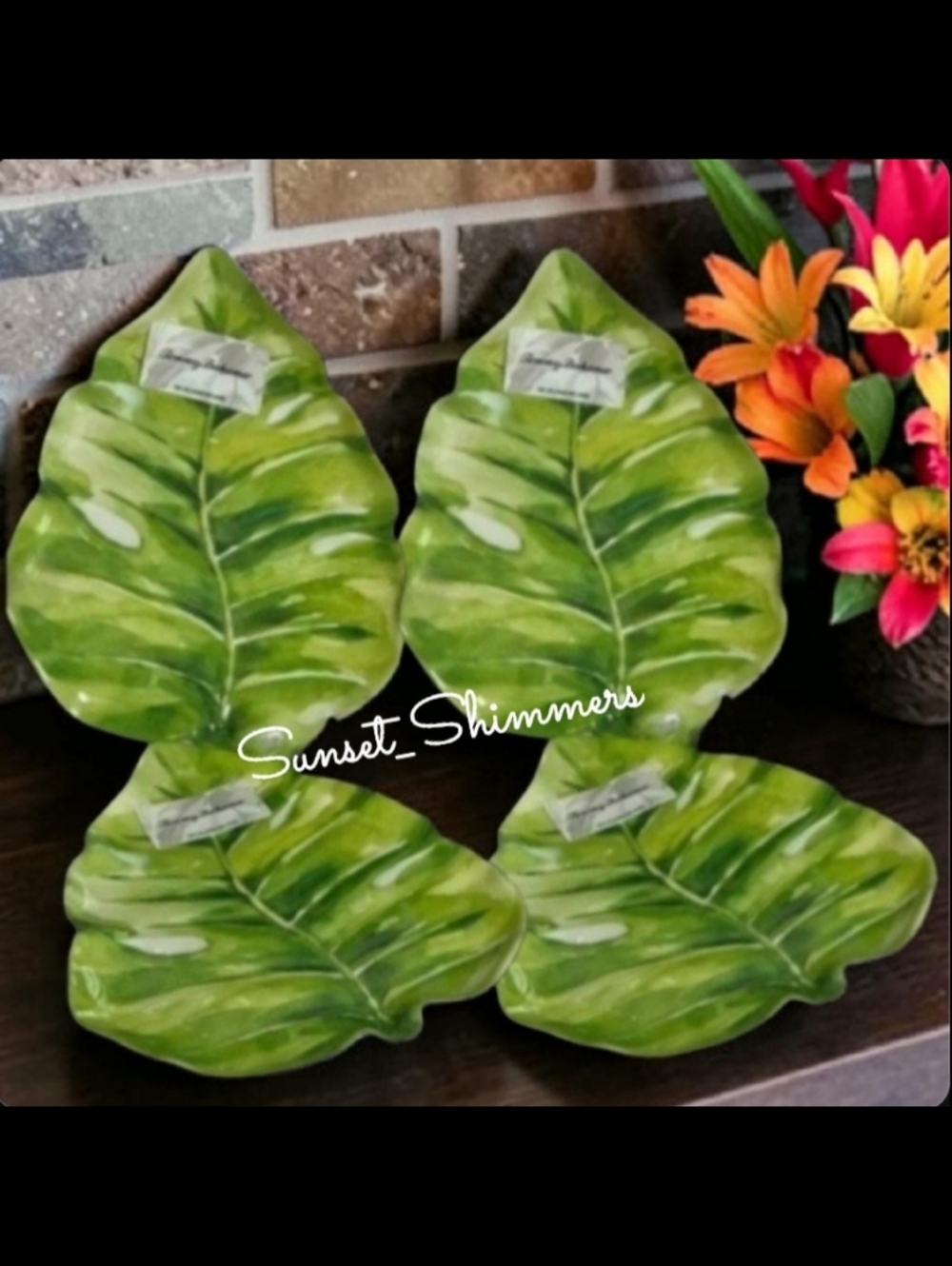 4 Tommy Bahama Tropical Monstera Leaf Melamine Salad Appetizer Dessert Plate Set